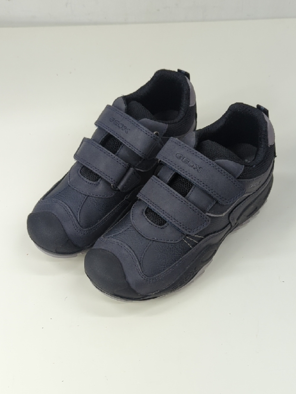 NWT Geox New Savage Sneakers Size US 1, EU 32